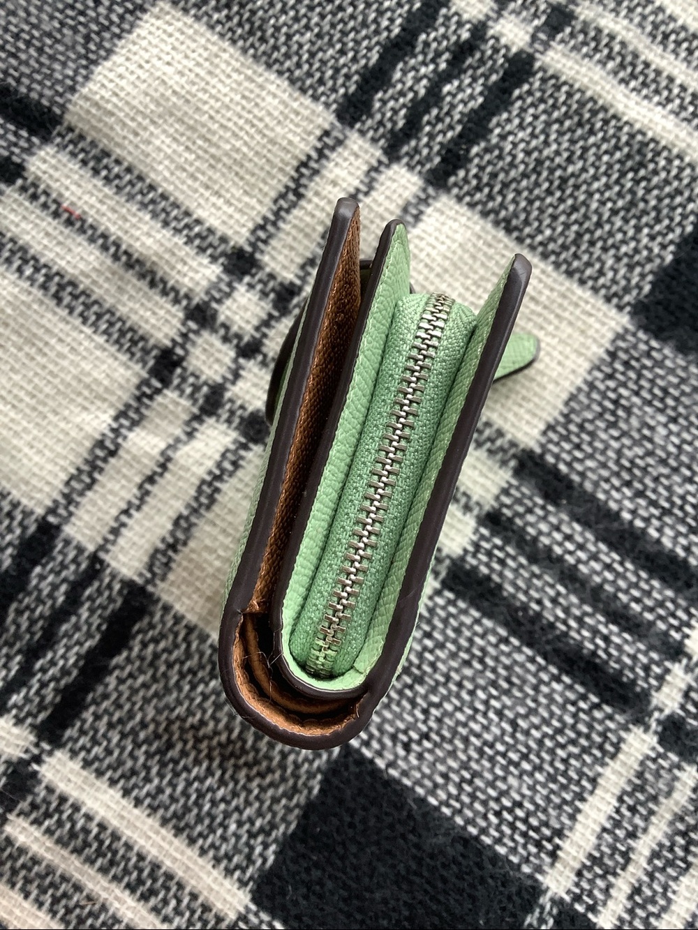 Coach medium corner zip wallet pale pistachio - Picture 5 of 11